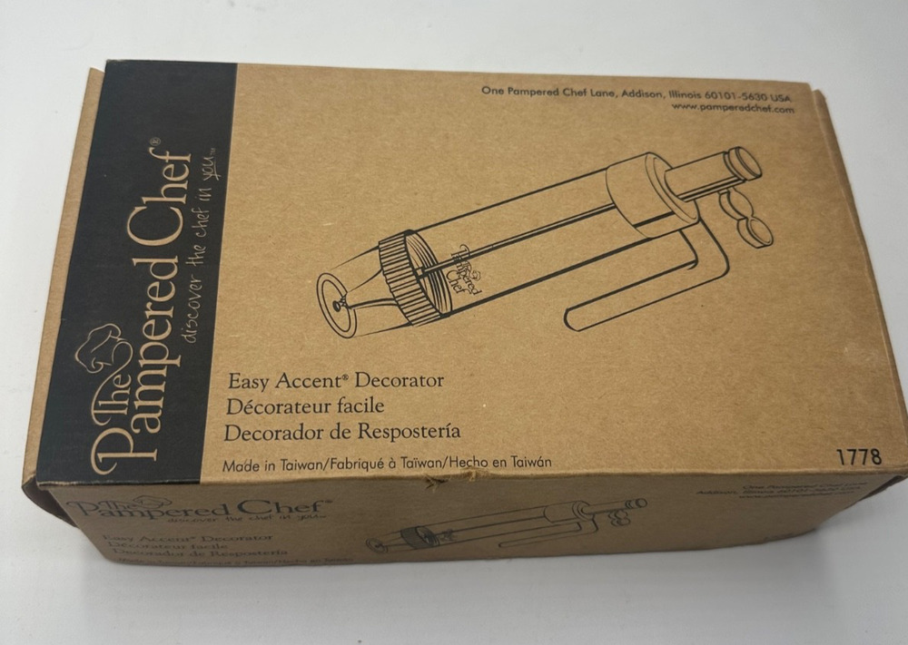 Pampered Chef Easy Accent Decorator w/ Tips Cake Icing Set #1778
